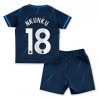 Otroški Nogometni dresi Chelsea Christopher Nkunku #18 Gostujoči 2023-24 Kratek Rokav (+ Kratke hlače)